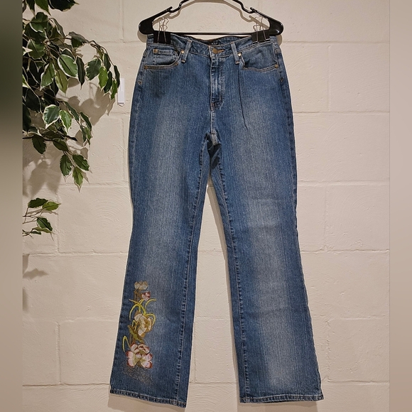 a.n.a. A New Approach Embroidered Floral Boho Womens Bootcut Jeans Size 10 Denim - Picture 1 of 14